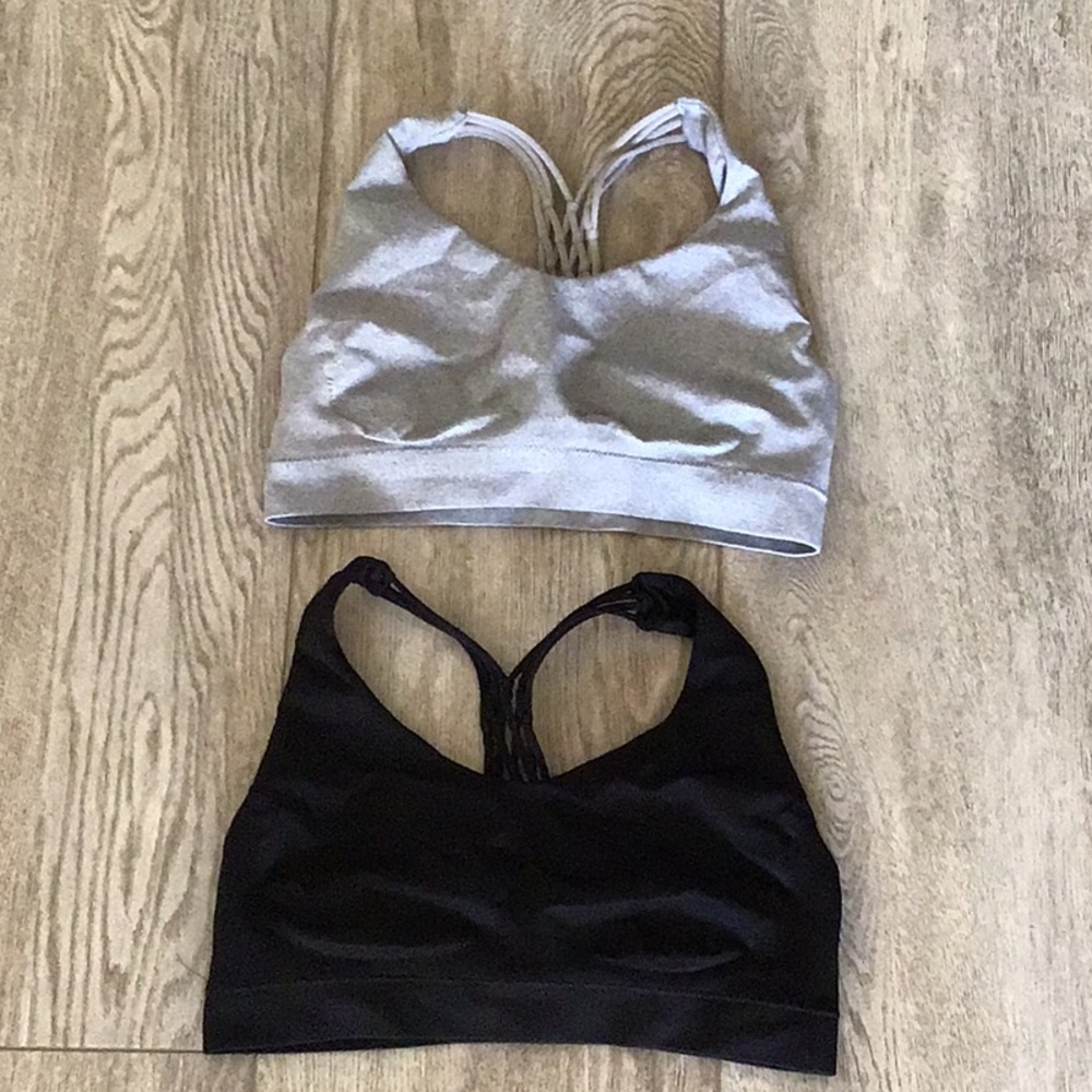 Pro-Fit ladies seamless sport bras EUC SZ M. 2 Pk.